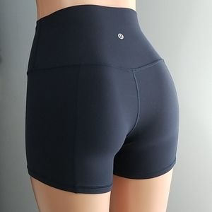 LULULEMON ATHLETICA  ALIGN  SHORTS